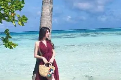 中年演员塌房天花板带亲闺女当出轨遮羞布