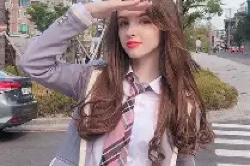 狗仔蹲守实锤：内娱某女星现身日本风月场所人设彻底崩成渣